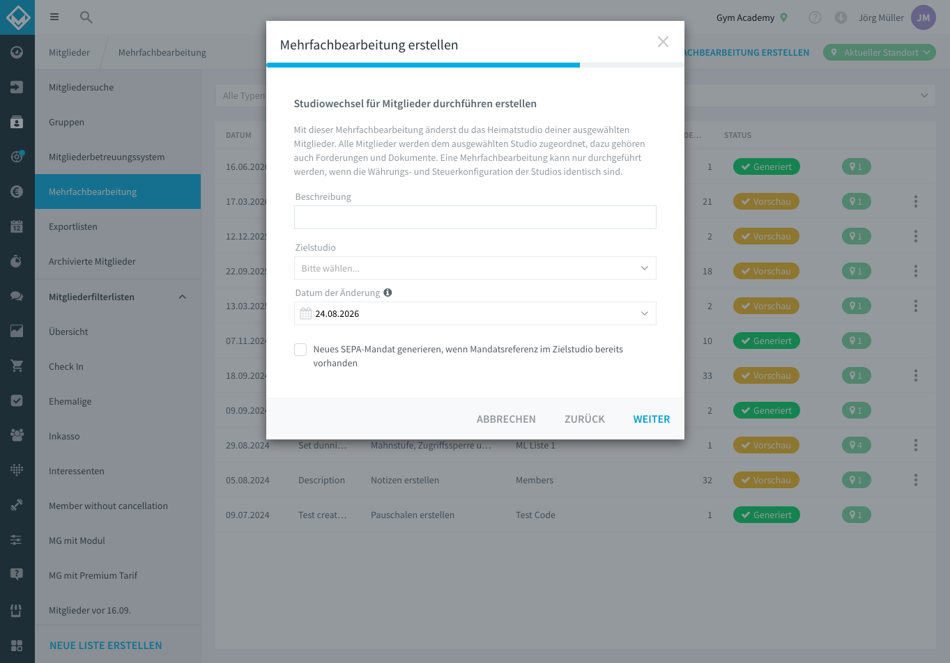 Dialog Studiowechsel für Mitglieder erstellen mit den Feldern Beschreibung, Zielstudio, Datum der Änderung und der Checkbox Neues SEPA-Mandat generieren, wenn Mandatsreferenz im Zielstudio bereits vorhanden